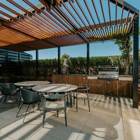 Skyone Lux 2Bed Room Aprt In Boxhill With Car Park 盒子山 外观 照片